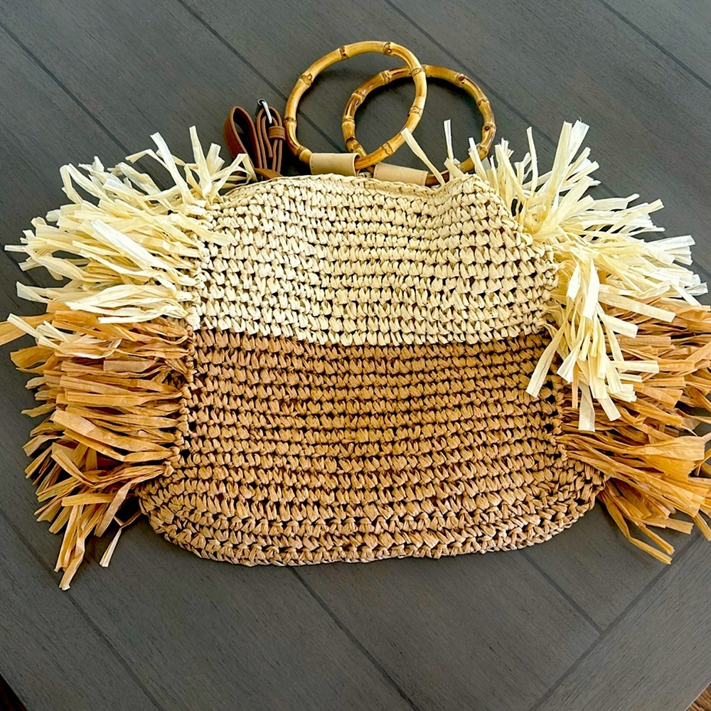 Rafia purse in tan and light brown with bamboo handle and strap